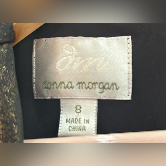 Donna Morgan gold sleeveless pleated gown New - Picture 5 of 5